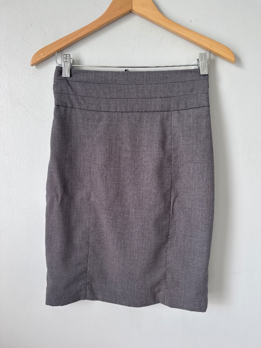 H&M gray lined fitted pencil skirt